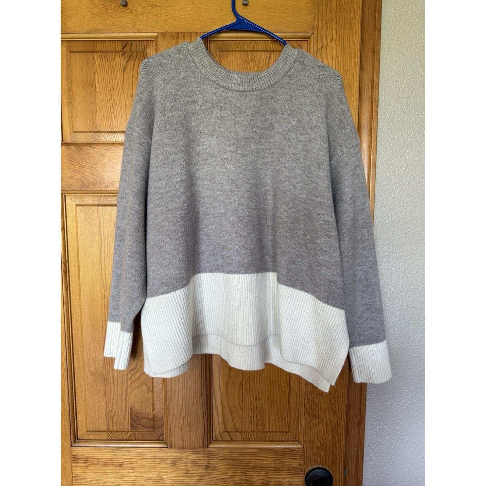 Stylus Women's Gray And White Sweater Size 1X